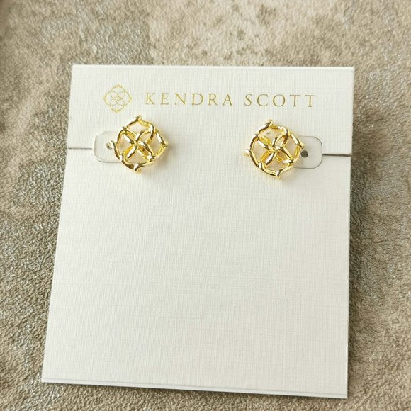 Kendra Scott Jewelry - Kendra Scott Gold Kelly Stud Earrings NEW w/dust bag